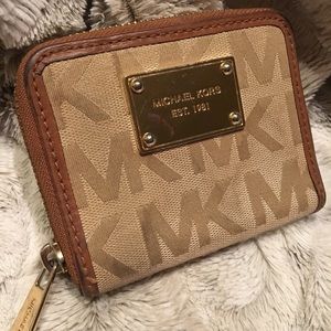 Authentic Michael Kors wallet, tan